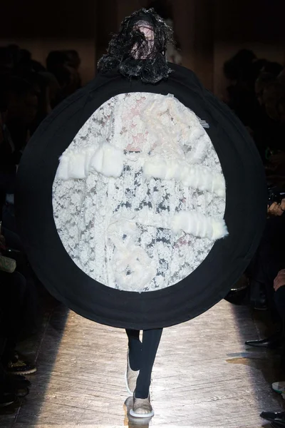Look 14